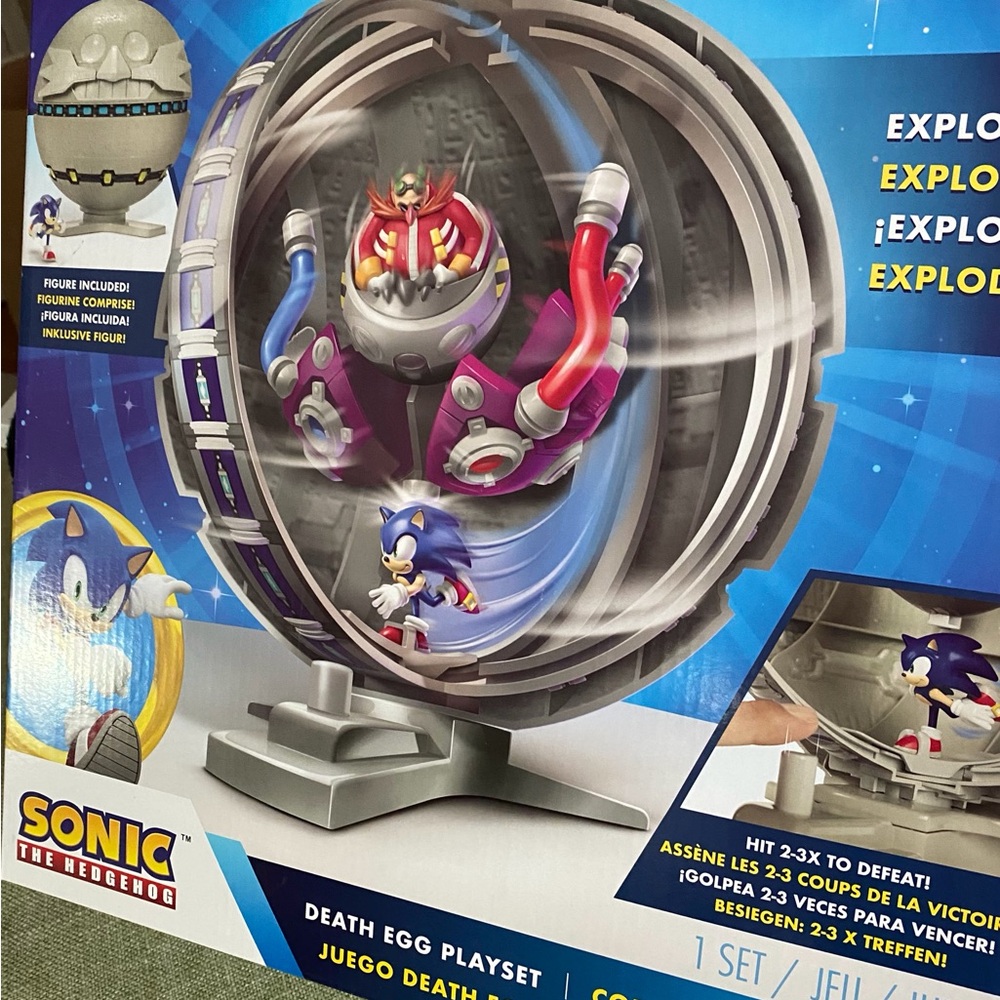Toys- Sonic the Hedgehog Action Playset by Jakks Pacific - Blue and Red